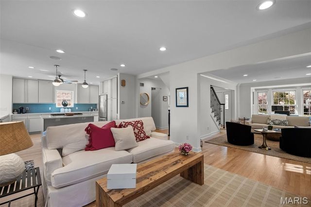 8105 Kingsbury Boulevard, Clayton, MO 63105