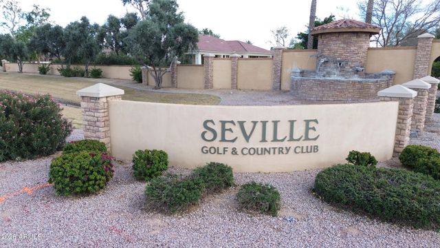 6637 S CARTIER Drive, Gilbert, AZ 85298