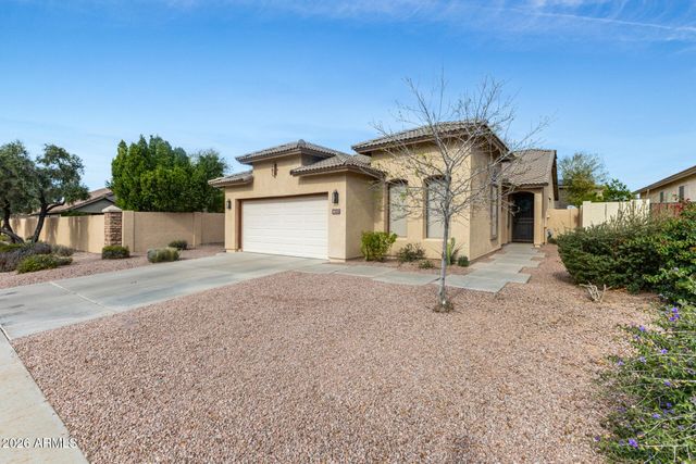 6637 S CARTIER Drive, Gilbert, AZ 85298
