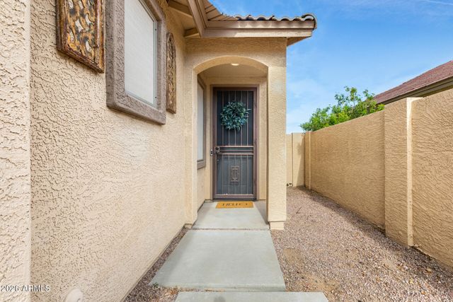 6637 S CARTIER Drive, Gilbert, AZ 85298