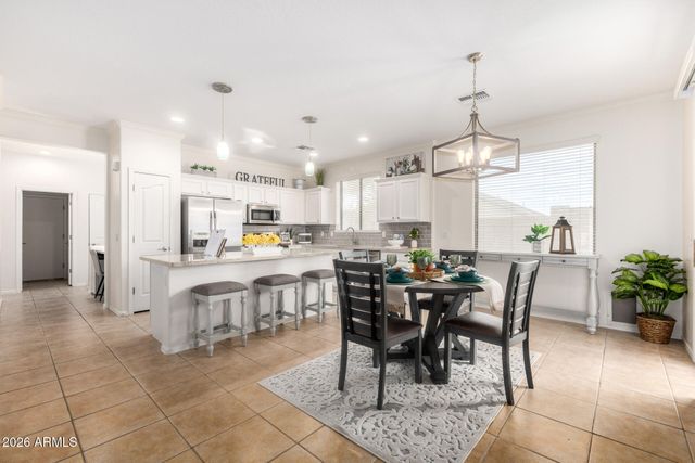 6637 S CARTIER Drive, Gilbert, AZ 85298