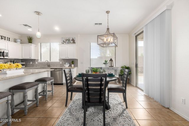 6637 S CARTIER Drive, Gilbert, AZ 85298