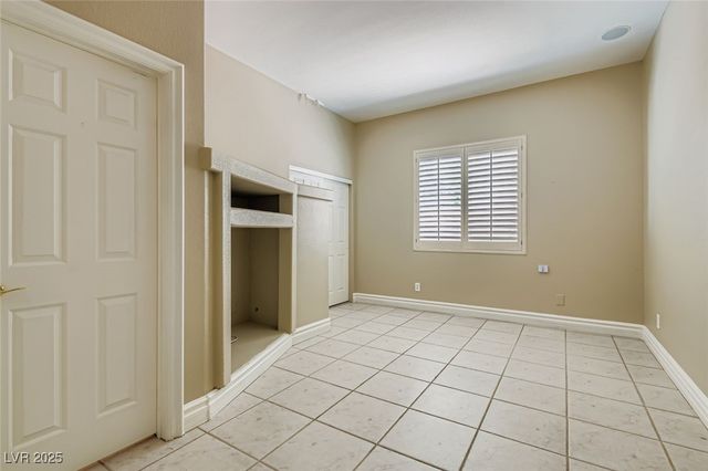 9463 Malasana Court, Las Vegas, NV 89147