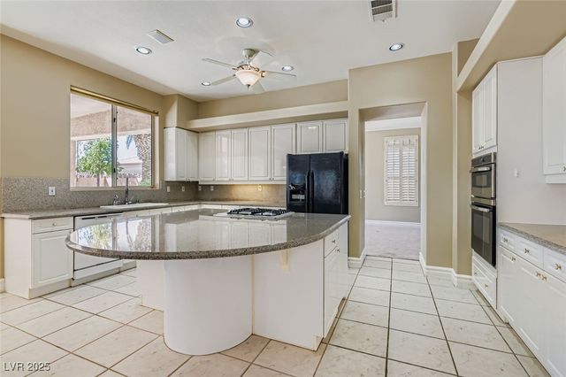 9463 Malasana Court, Las Vegas, NV 89147