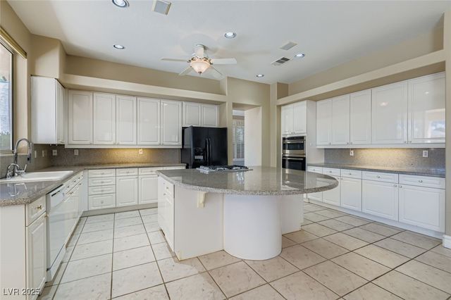 9463 Malasana Court, Las Vegas, NV 89147