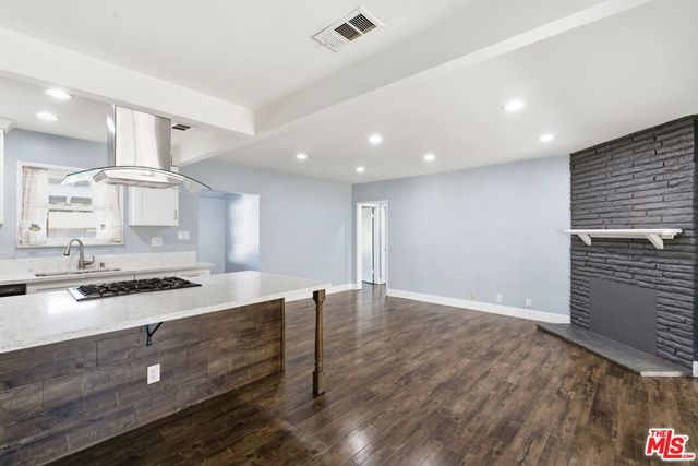 14141 Gault Street, Van Nuys, CA 91405