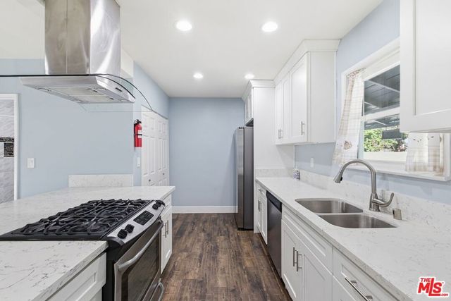 14141 Gault Street, Van Nuys, CA 91405