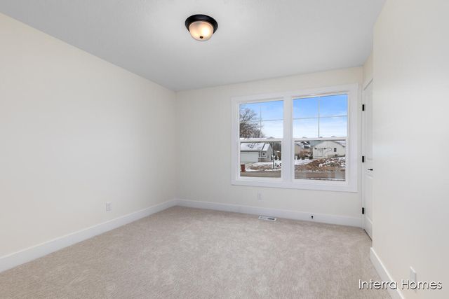 7120 Pinehurst Drive Ne, Cannon Twp, MI 49341