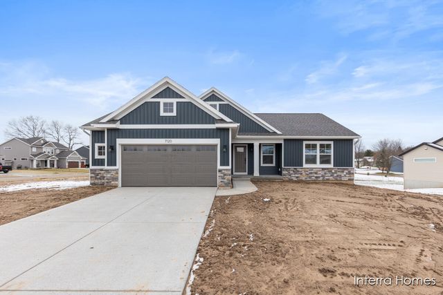 7120 Pinehurst Drive Ne, Cannon Twp, MI 49341