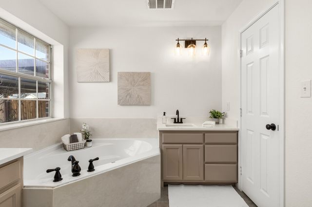 220 Broken Arrow Drive, Waco, TX 76705