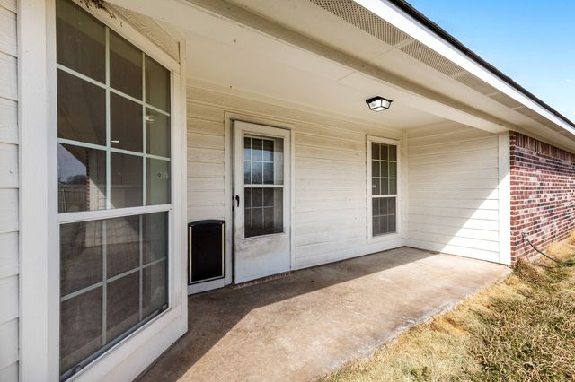 220 Broken Arrow Drive, Waco, TX 76705