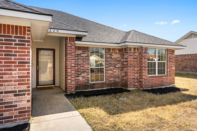 220 Broken Arrow Drive, Waco, TX 76705