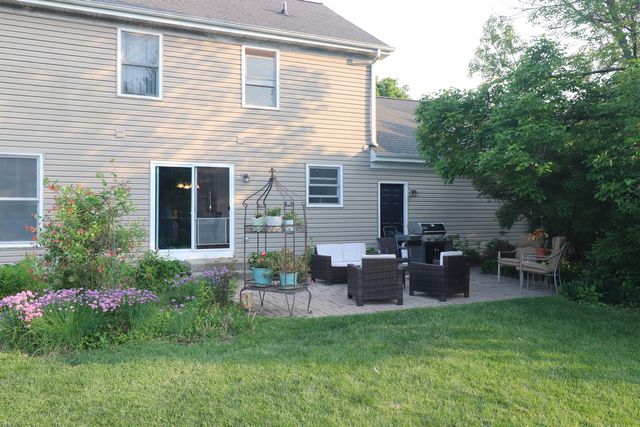 1900 Waverly Lane, Algonquin, IL 60102