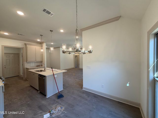 209 Anderson Oaks Drive, Pearl, MS 39208