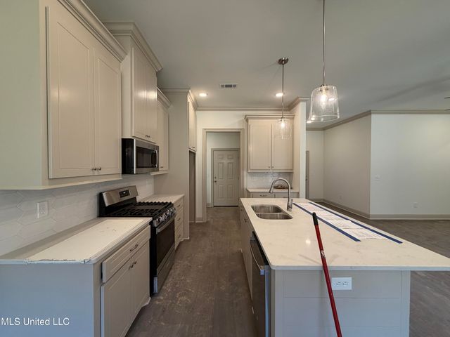 209 Anderson Oaks Drive, Pearl, MS 39208