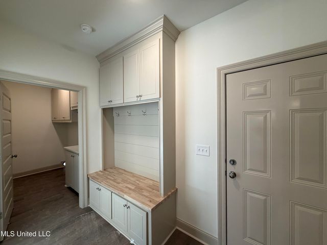 209 Anderson Oaks Drive, Pearl, MS 39208