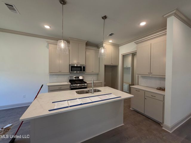 209 Anderson Oaks Drive, Pearl, MS 39208