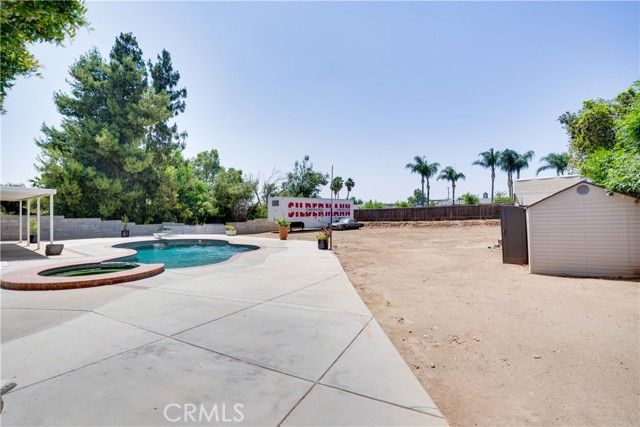 18825 Mariposa Avenue, Riverside, CA 92508