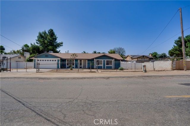 18825 Mariposa Avenue, Riverside, CA 92508