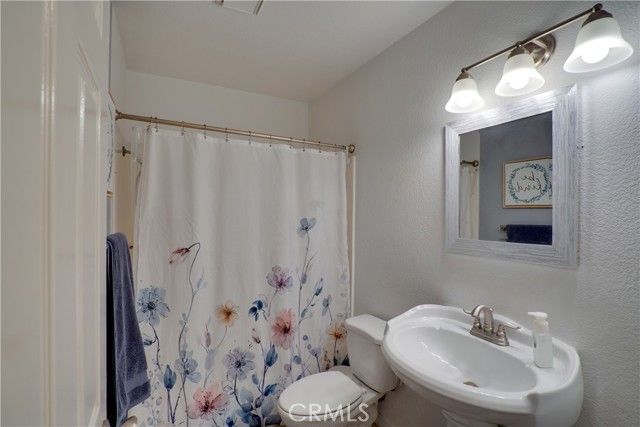 18825 Mariposa Avenue, Riverside, CA 92508