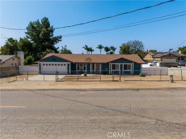 18825 Mariposa Avenue, Riverside, CA 92508