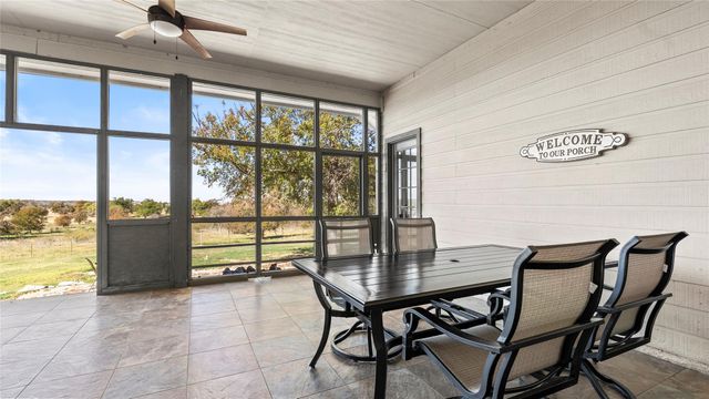 948 Upper Elgin River RD, Elgin, TX 78621
