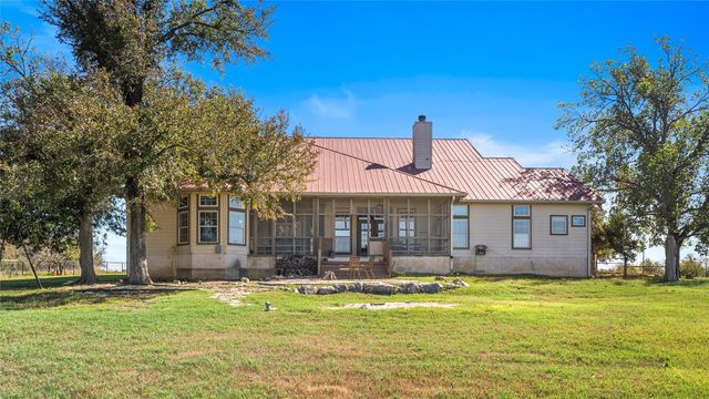 948 Upper Elgin River RD, Elgin, TX 78621