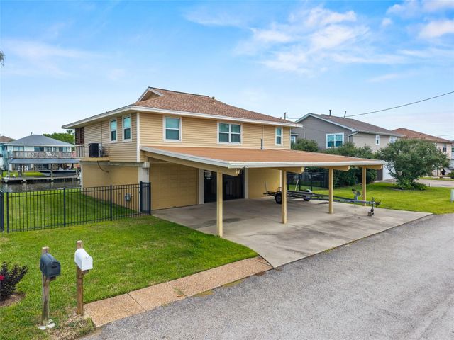 550 Pompano Street, Bayou Vista, TX 77563