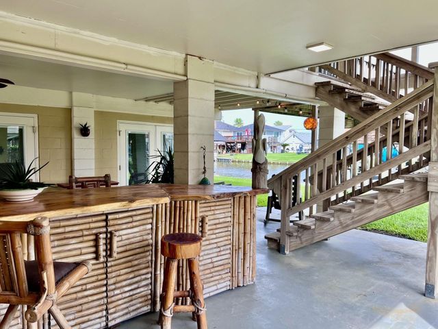 550 Pompano Street, Bayou Vista, TX 77563
