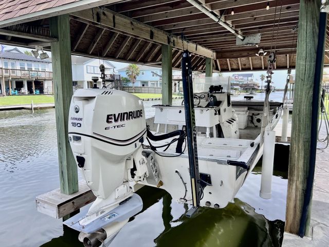 550 Pompano Street, Bayou Vista, TX 77563
