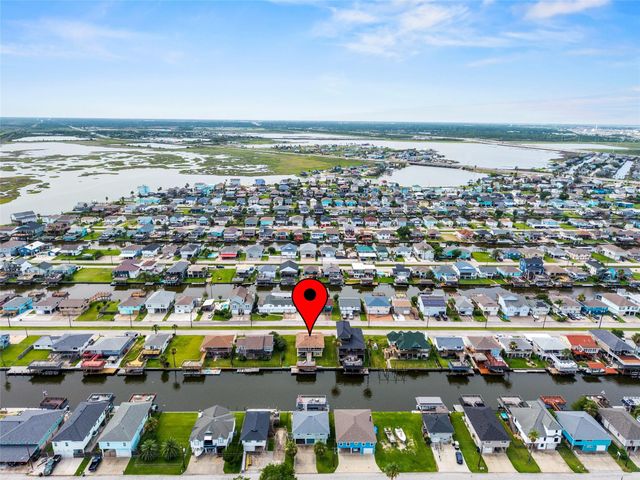 550 Pompano Street, Bayou Vista, TX 77563