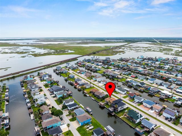 550 Pompano Street, Bayou Vista, TX 77563