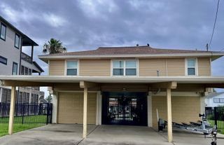 550 Pompano Street, Bayou Vista, TX 77563
