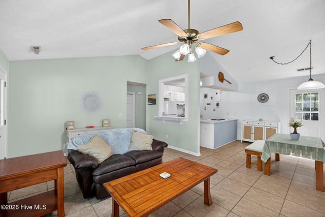 315 Tangle Oaks Court SE, Belville, NC 28451
