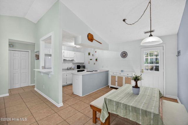 315 Tangle Oaks Court SE, Belville, NC 28451