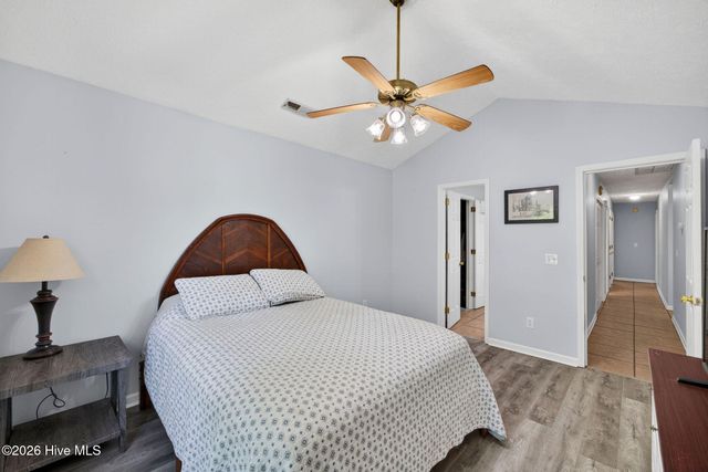 315 Tangle Oaks Court SE, Belville, NC 28451