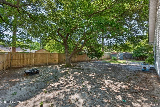 315 Tangle Oaks Court SE, Belville, NC 28451