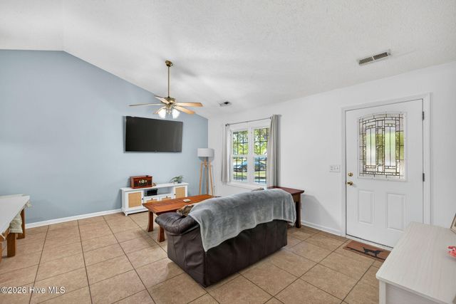 315 Tangle Oaks Court SE, Belville, NC 28451