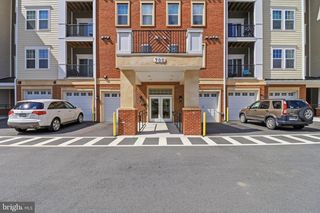 700 MOUNT AIRY TER NE #301, Leesburg, VA 20176