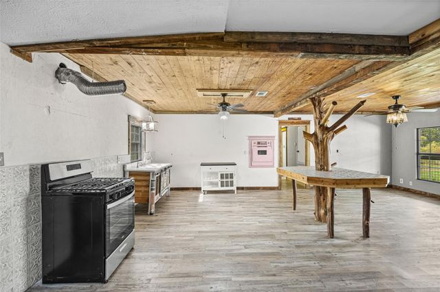 577 County Road 138 E, Jasper, TX 75951