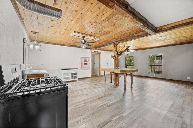 577 County Road 138 E, Jasper, TX 75951