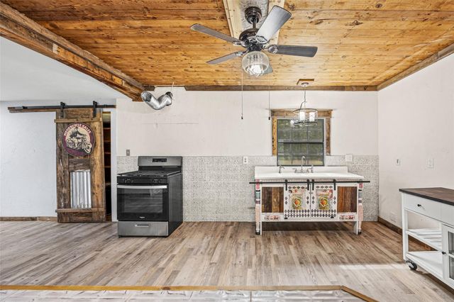 577 County Road 138 E, Jasper, TX 75951