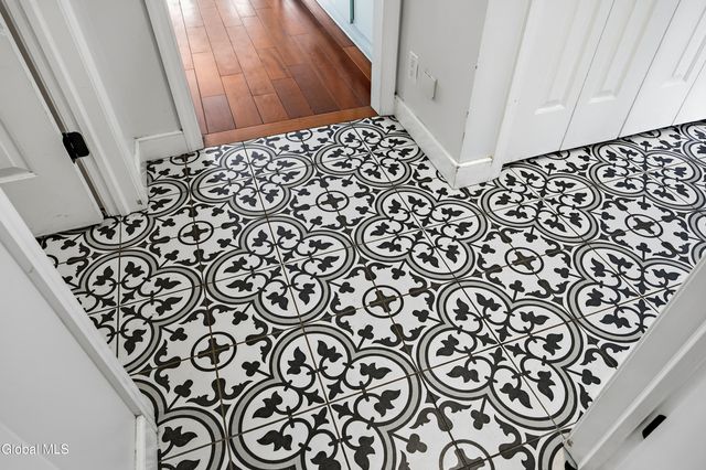 6 Beacon Hill Drive, Saratoga Springs, NY 12866