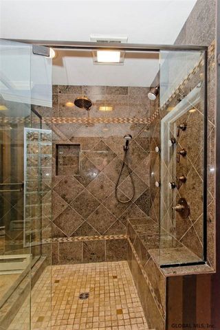 6 Beacon Hill Drive, Saratoga Springs, NY 12866