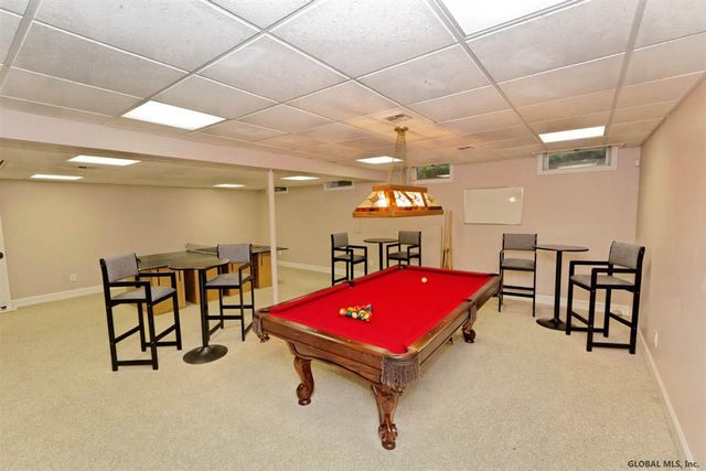 6 Beacon Hill Drive, Saratoga Springs, NY 12866