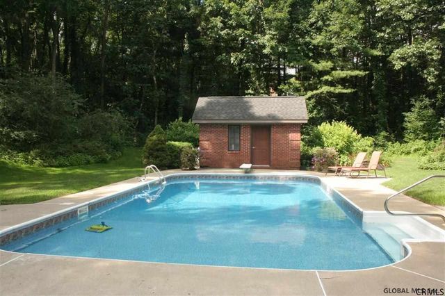 6 Beacon Hill Drive, Saratoga Springs, NY 12866