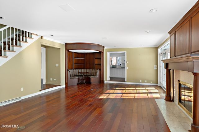 6 Beacon Hill Drive, Saratoga Springs, NY 12866