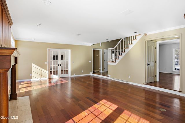 6 Beacon Hill Drive, Saratoga Springs, NY 12866