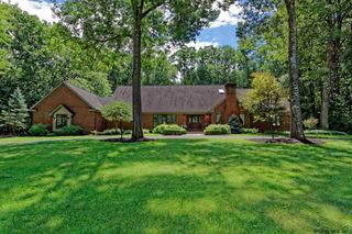 6 Beacon Hill Drive, Saratoga Springs, NY 12866