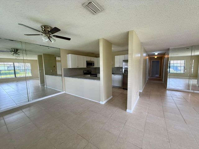 1611 Laurel Leaf Lane B, Fort Pierce, FL 34950
